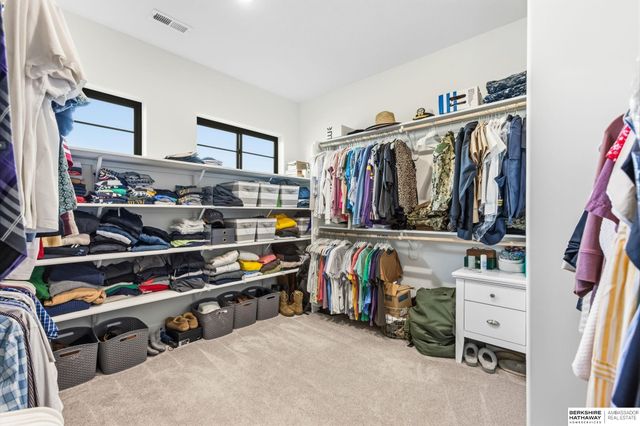 11511 Cooper Street, Papillion, NE 68046
