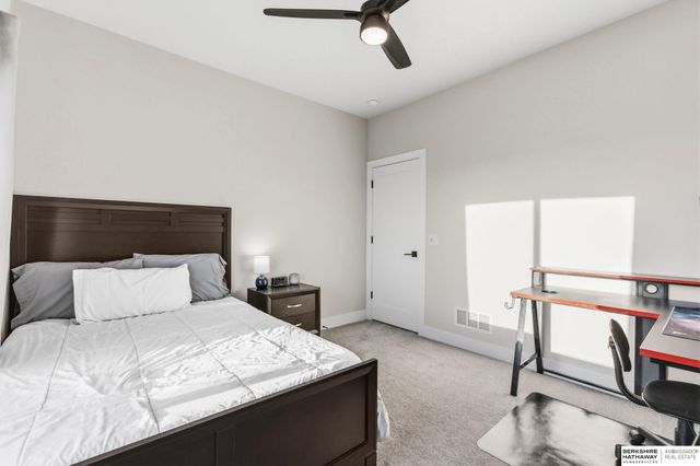 11511 Cooper Street, Papillion, NE 68046