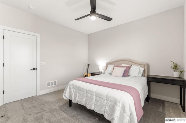 11511 Cooper Street, Papillion, NE 68046
