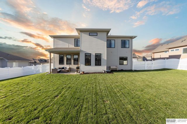 11511 Cooper Street, Papillion, NE 68046