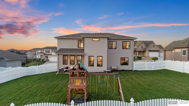 11511 Cooper Street, Papillion, NE 68046