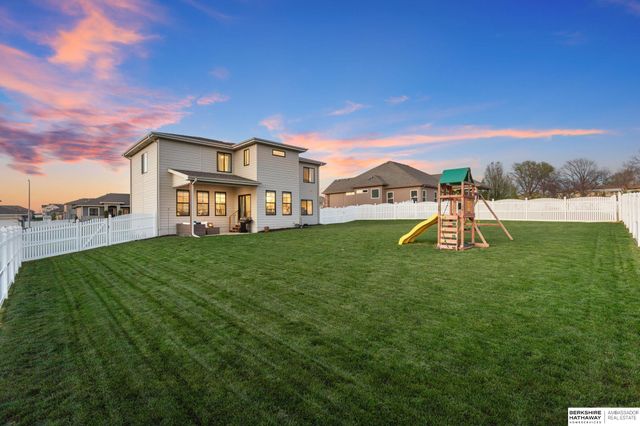 11511 Cooper Street, Papillion, NE 68046