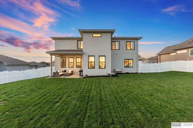 11511 Cooper Street, Papillion, NE 68046