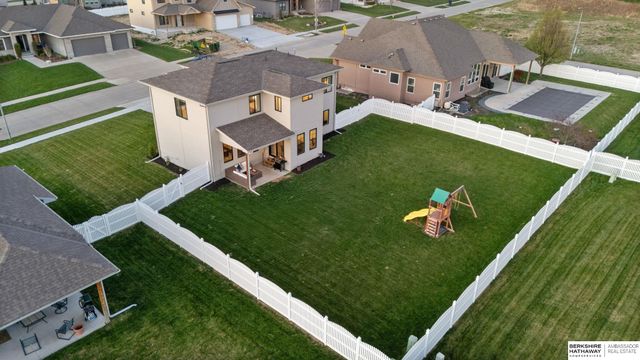 11511 Cooper Street, Papillion, NE 68046