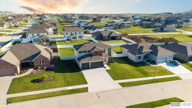 11511 Cooper Street, Papillion, NE 68046
