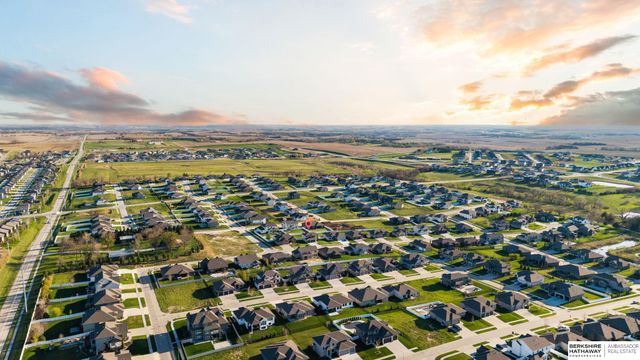 11511 Cooper Street, Papillion, NE 68046