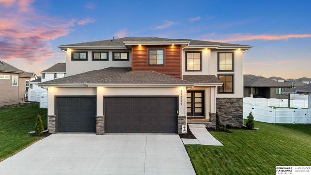 11511 Cooper Street, Papillion, NE 68046