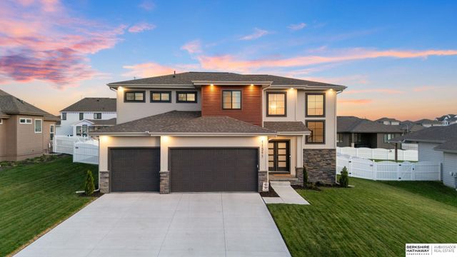 11511 Cooper Street, Papillion, NE 68046