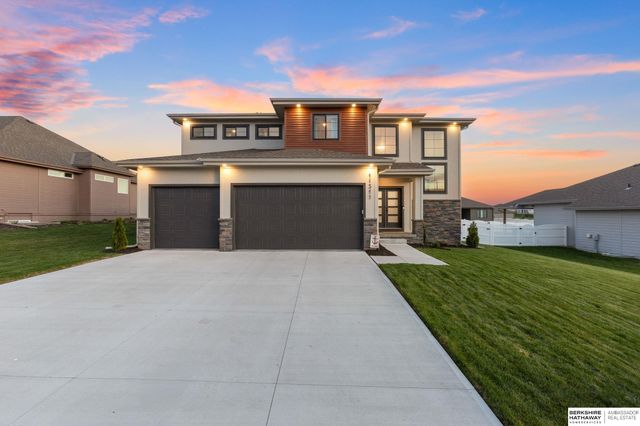 11511 Cooper Street, Papillion, NE 68046