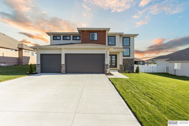 11511 Cooper Street, Papillion, NE 68046