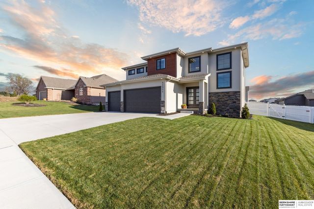 11511 Cooper Street, Papillion, NE 68046