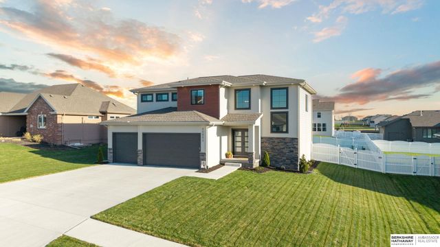 11511 Cooper Street, Papillion, NE 68046
