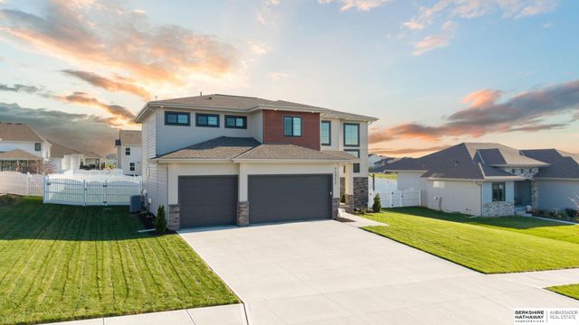 11511 Cooper Street, Papillion, NE 68046