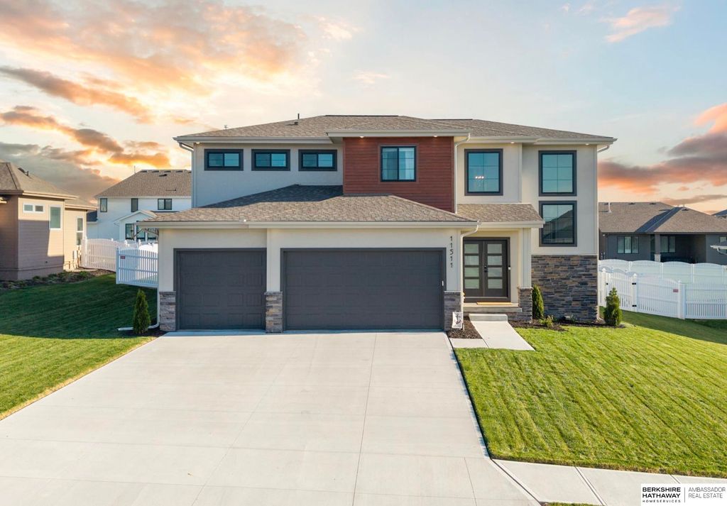 11511 Cooper Street, Papillion, NE 68046