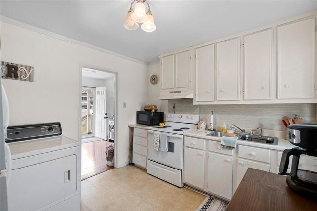 406 Butler Street, Saint Matthews, SC 29135