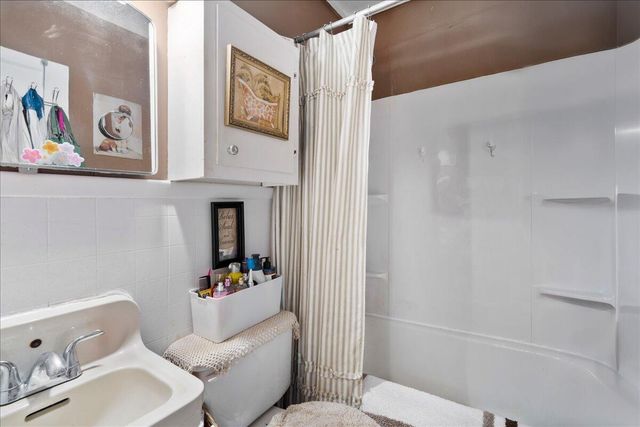 406 Butler Street, Saint Matthews, SC 29135