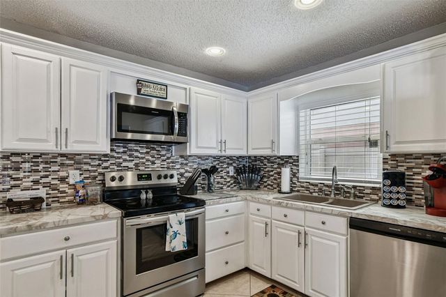 10038 82ND LANE, Seminole, FL 33777