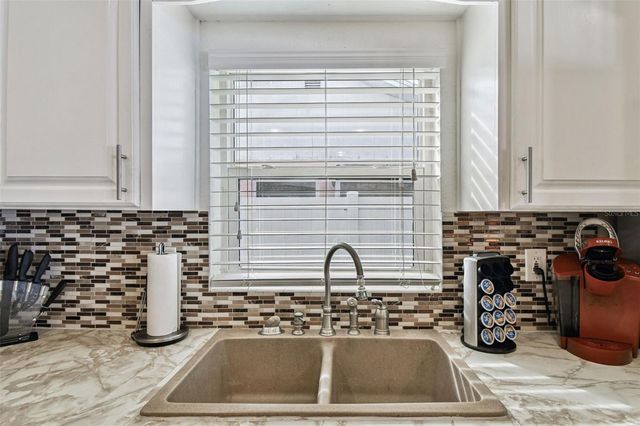 10038 82ND LANE, Seminole, FL 33777