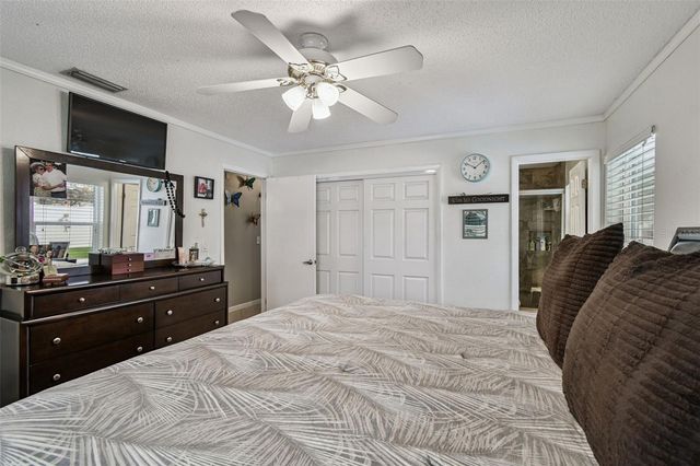 10038 82ND LANE, Seminole, FL 33777