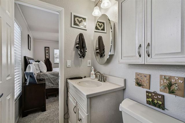 10038 82ND LANE, Seminole, FL 33777