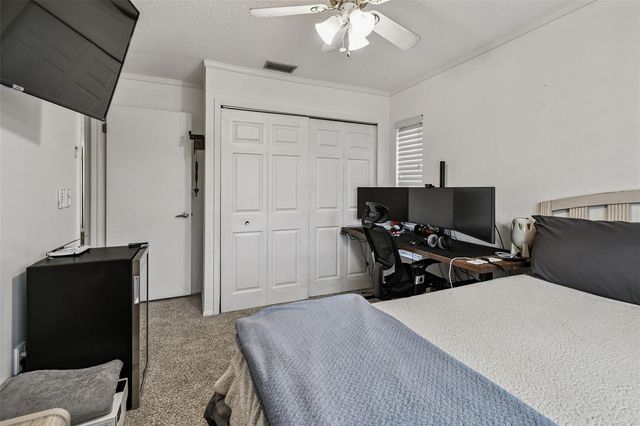 10038 82ND LANE, Seminole, FL 33777