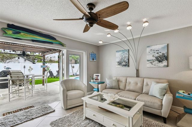 10038 82ND LANE, Seminole, FL 33777