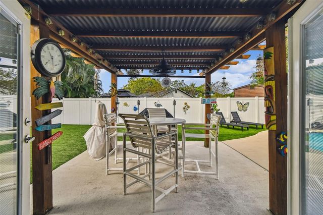 10038 82ND LANE, Seminole, FL 33777