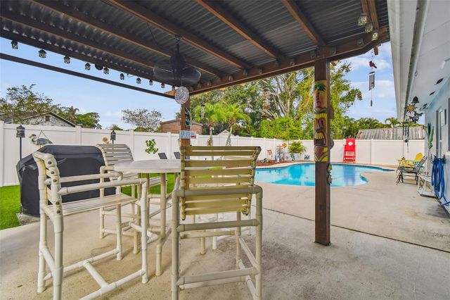 10038 82ND LANE, Seminole, FL 33777