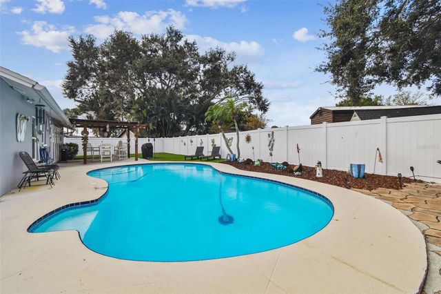 10038 82ND LANE, Seminole, FL 33777