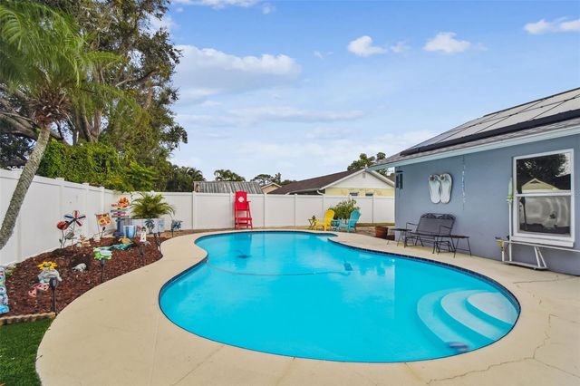 10038 82ND LANE, Seminole, FL 33777