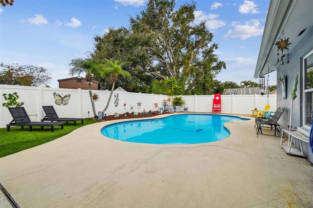 10038 82ND LANE, Seminole, FL 33777