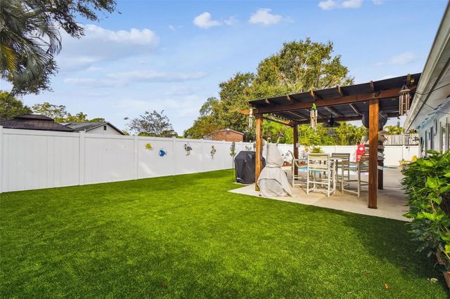 10038 82ND LANE, Seminole, FL 33777