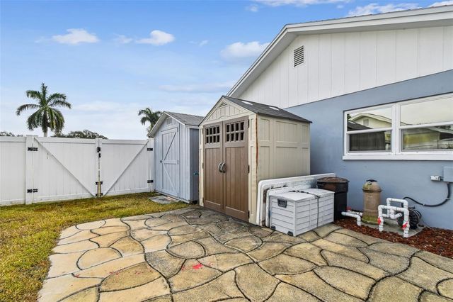 10038 82ND LANE, Seminole, FL 33777