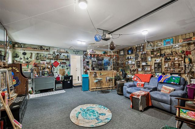 10038 82ND LANE, Seminole, FL 33777