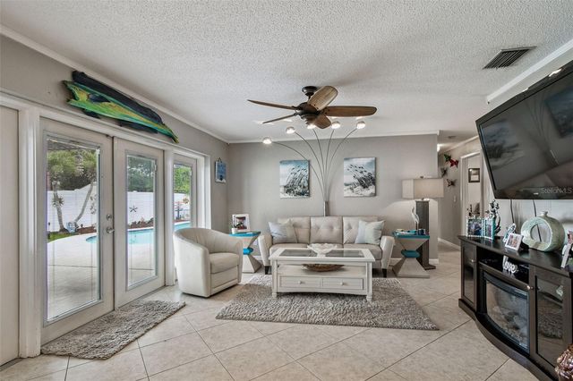 10038 82ND LANE, Seminole, FL 33777