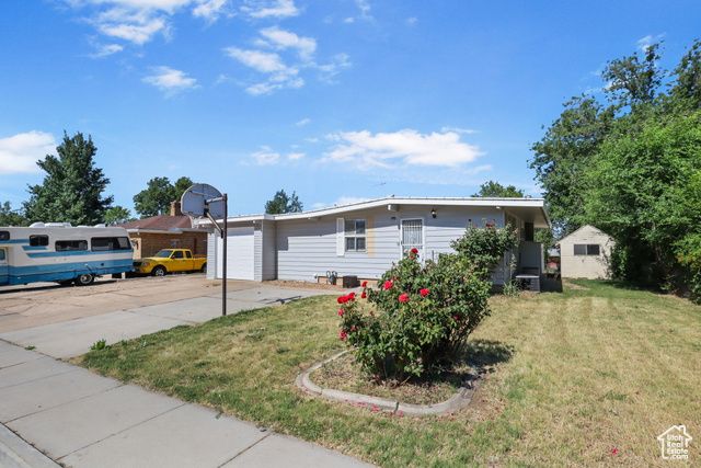 6033 S 2100 W, Roy, UT 84067