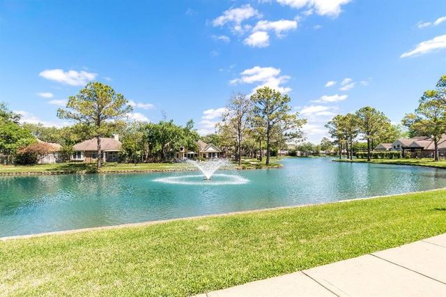 2538 Silent Shore Court, Richmond, TX 77406