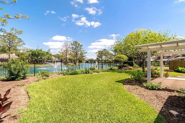 2538 Silent Shore Court, Richmond, TX 77406