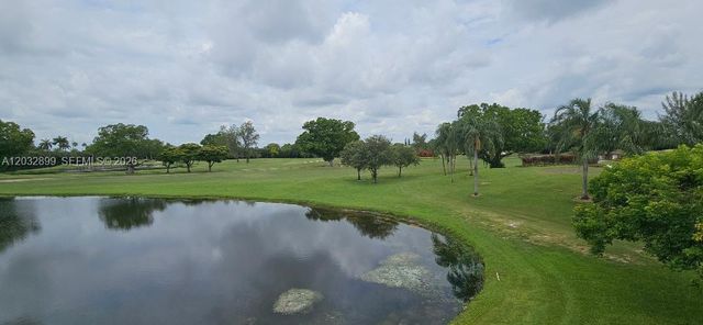 9823 S Hollybrook Lake Drive 310, Pembroke Pines, FL 33025