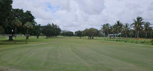 9823 S Hollybrook Lake Drive 310, Pembroke Pines, FL 33025
