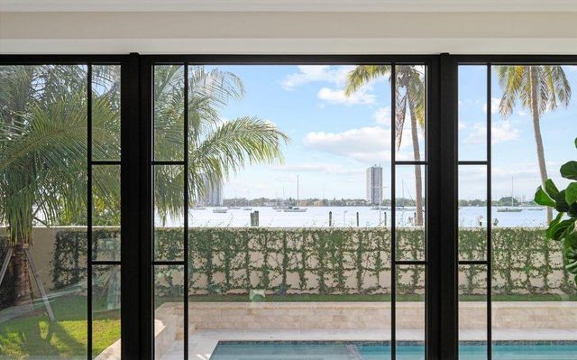 1260 N Lake Way, Palm Beach, FL 33480