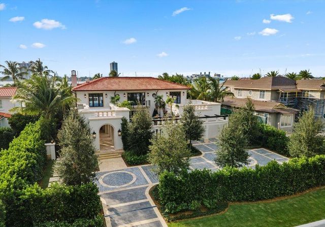1260 N Lake Way, Palm Beach, FL 33480