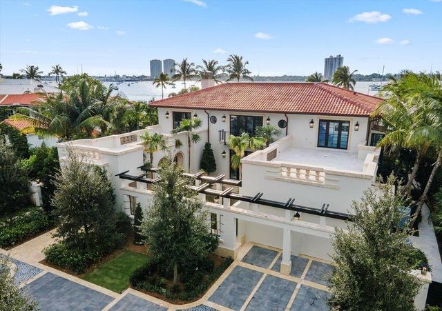 1260 N Lake Way, Palm Beach, FL 33480