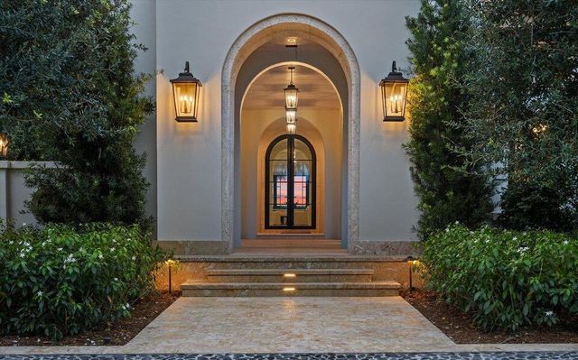 1260 N Lake Way, Palm Beach, FL 33480