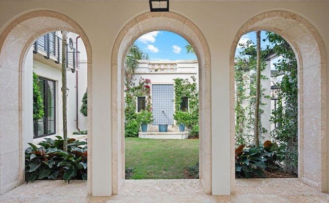 1260 N Lake Way, Palm Beach, FL 33480