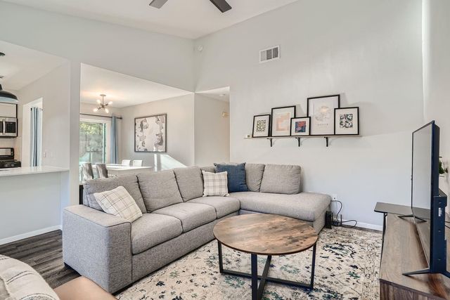 2007 Pipers Field DR A, Austin, TX 78758