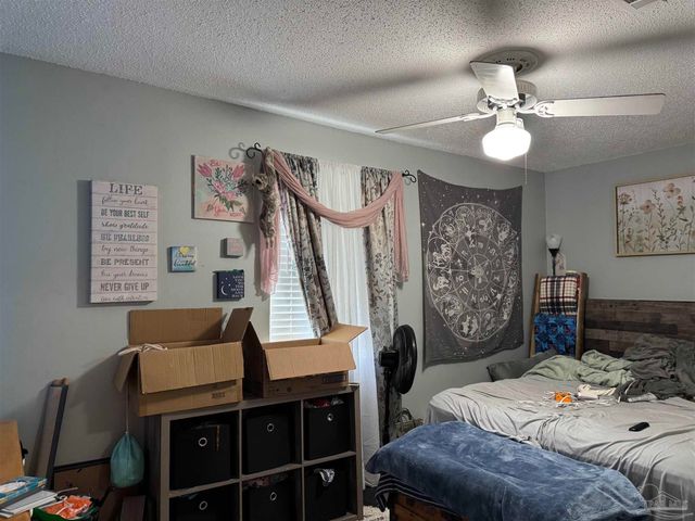 6535 Kennington Cir, Milton, FL 32570