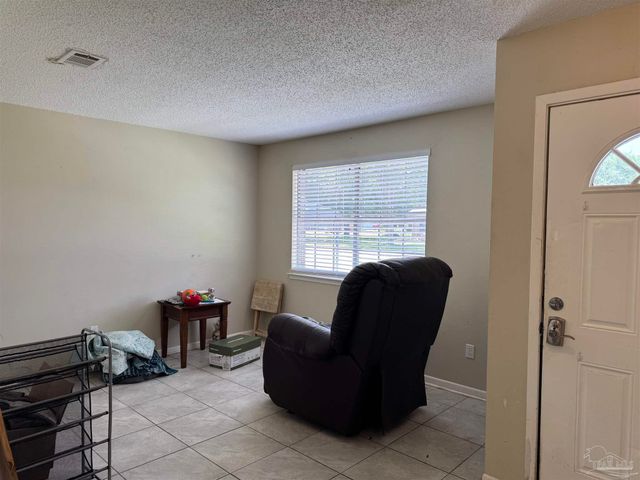 6535 Kennington Cir, Milton, FL 32570