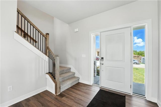 1929 SW Hightown Drive, Lee's Summit, MO 64082