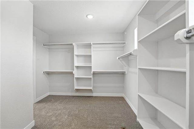 1929 SW Hightown Drive, Lee's Summit, MO 64082